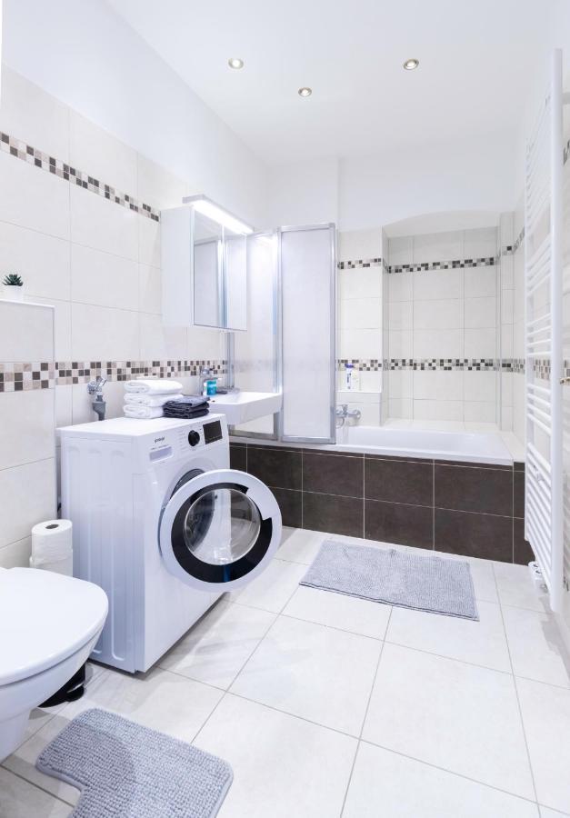 Comfortable, Specious Apartment With Inner Garden- Marzstrasse Apartments Wien Eksteriør bilde
